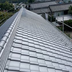 深谷市　屋根葺き替え工事　瓦葺き替え工事　雨漏り修理　屋根工事