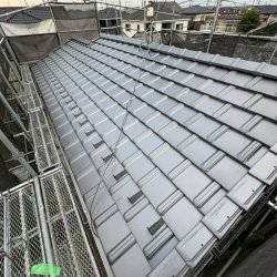 深谷市　上野台　屋根葺き替え工事　鶴弥スーパートライ　メタリック