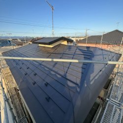 深谷市　西大沼　屋根葺き替え工事　雨漏り修理